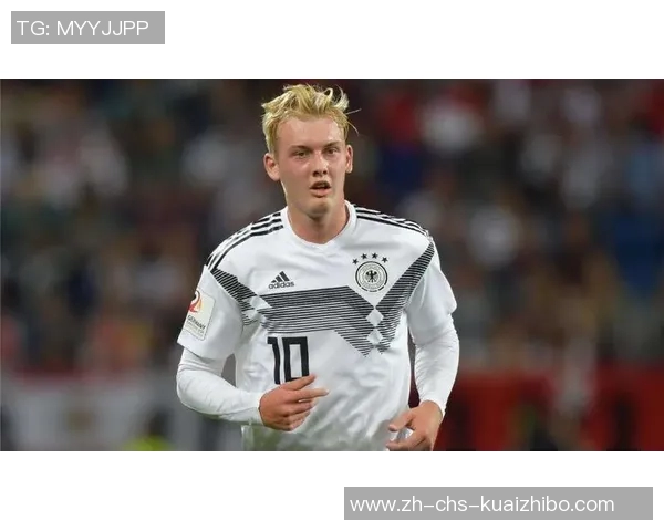 李可:从默默无闻到足球场上的闪耀明星之路 李可:从默默无闻到足球场上的闪耀明星之路